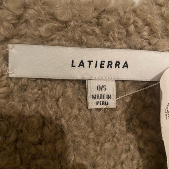 Luna Boucle Cardigan - Picture 7 of 10